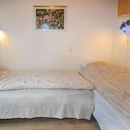 Two-bedroom Holiday In Karrebaksminde *
