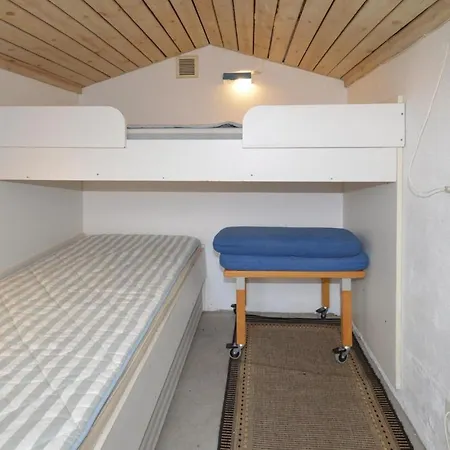 Two-bedroom Holiday In Karrebaksminde *
